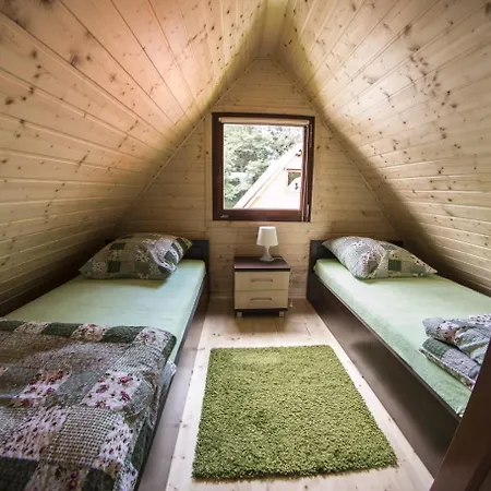 Letniskowe Nad Jeziorem Lesnianskim Holiday home