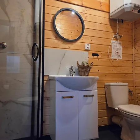 Letniskowe Nad Jeziorem Lesnianskim