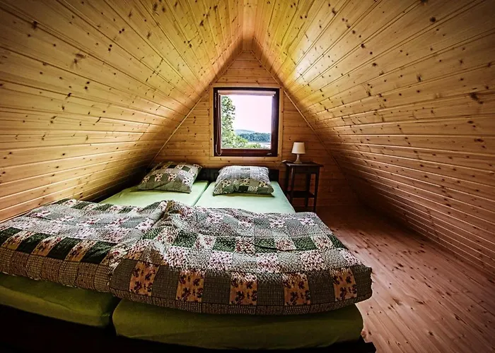 Letniskowe Nad Jeziorem Lesnianskim *