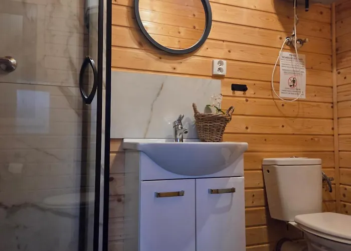 Letniskowe Nad Jeziorem Lesnianskim